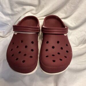 Crocs Duet Sport Clogs Mens 9 Womens 11 Burgundy White Dual Density Comfort